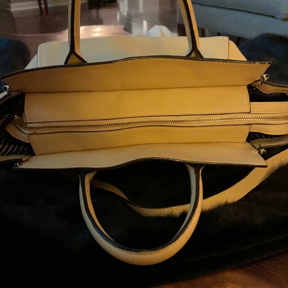 Kate Spade Tote - Picture 3 of 8